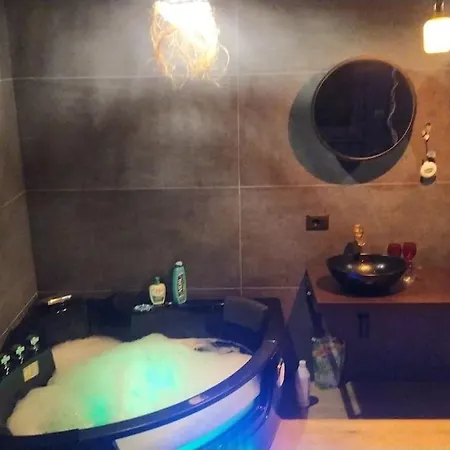 Luxury Relax Idromassaggio 아파트 Meana di Susa